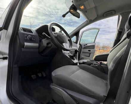 Серый Опель Зафира, объемом двигателя 1.7 л и пробегом 204 тыс. км за 8700 $, фото 14 на Automoto.ua