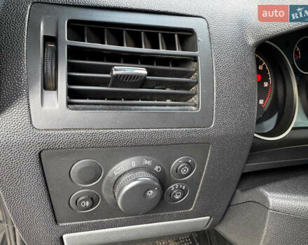 Сірий Опель Зафіра, об'ємом двигуна 1.7 л та пробігом 252 тис. км за 7999 $, фото 7 на Automoto.ua