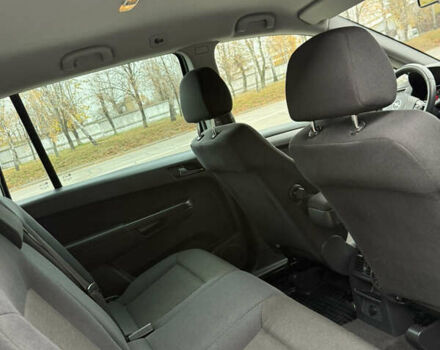 Серый Опель Зафира, объемом двигателя 1.8 л и пробегом 169 тыс. км за 8350 $, фото 43 на Automoto.ua