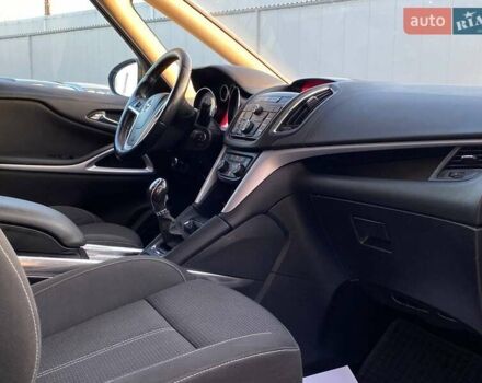 Серый Опель Зафира, объемом двигателя 2 л и пробегом 306 тыс. км за 9700 $, фото 17 на Automoto.ua