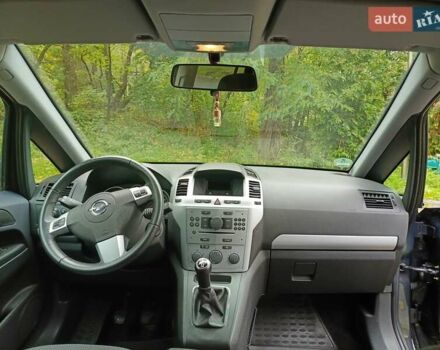 Опель Зафира 2014 в Киеве на Automoto.ua Серый Опель Зафира, объемом двигателя 1.8 л и пробегом 192 тыс. км за 8350 $, фото 21 на Automoto.ua