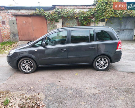 Серый Опель Зафира, объемом двигателя 1.8 л и пробегом 237 тыс. км за 8600 $, фото 3 на Automoto.ua