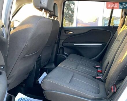 Серый Опель Зафира, объемом двигателя 2 л и пробегом 306 тыс. км за 9700 $, фото 15 на Automoto.ua