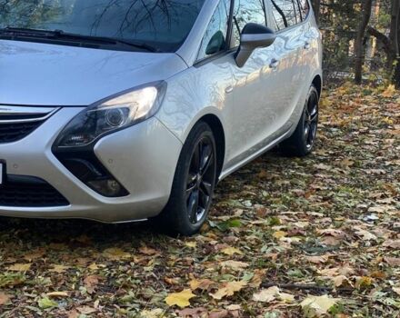 Серый Опель Зафира, объемом двигателя 2 л и пробегом 304 тыс. км за 9300 $, фото 2 на Automoto.ua