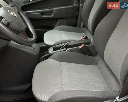 Серый Опель Зафира, объемом двигателя 1.8 л и пробегом 220 тыс. км за 7850 $, фото 25 на Automoto.ua