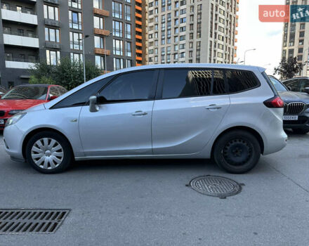Сірий Опель Зафіра, об'ємом двигуна 2 л та пробігом 263 тис. км за 12000 $, фото 5 на Automoto.ua