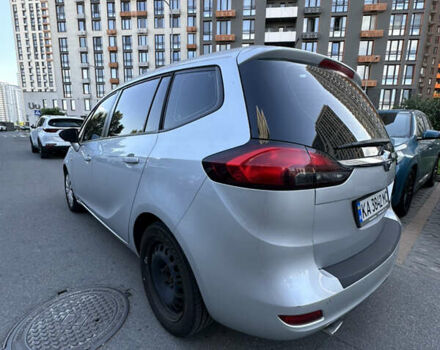 Сірий Опель Зафіра, об'ємом двигуна 2 л та пробігом 263 тис. км за 12000 $, фото 6 на Automoto.ua