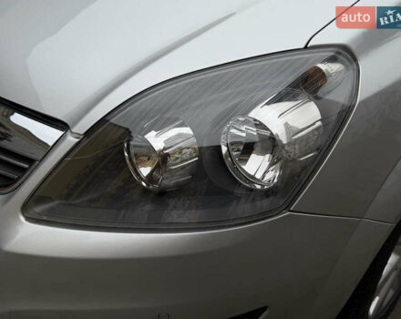 Серый Опель Зафира, объемом двигателя 1.8 л и пробегом 220 тыс. км за 7850 $, фото 13 на Automoto.ua