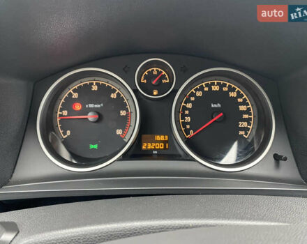 Серый Опель Зафира, объемом двигателя 1.69 л и пробегом 232 тыс. км за 9500 $, фото 24 на Automoto.ua