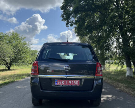Сірий Опель Зафіра, об'ємом двигуна 1.8 л та пробігом 199 тис. км за 7999 $, фото 6 на Automoto.ua