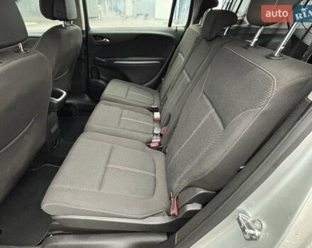 Серый Опель Зафира, объемом двигателя 2 л и пробегом 213 тыс. км за 6900 $, фото 16 на Automoto.ua