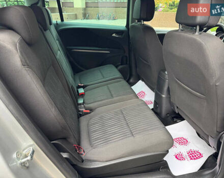 Серый Опель Зафира, объемом двигателя 2 л и пробегом 195 тыс. км за 11500 $, фото 28 на Automoto.ua