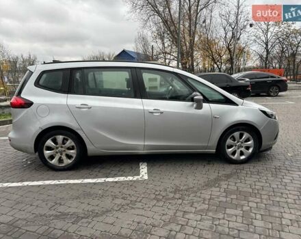 Серый Опель Зафира, объемом двигателя 2 л и пробегом 213 тыс. км за 6900 $, фото 7 на Automoto.ua