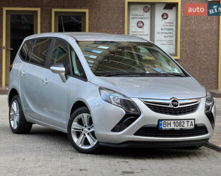 Серый Опель Зафира, объемом двигателя 2 л и пробегом 195 тыс. км за 11500 $, фото 6 на Automoto.ua