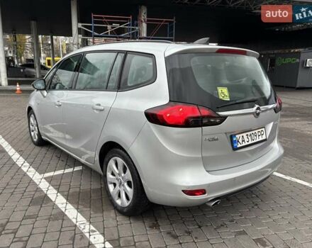 Серый Опель Зафира, объемом двигателя 2 л и пробегом 213 тыс. км за 6900 $, фото 4 на Automoto.ua