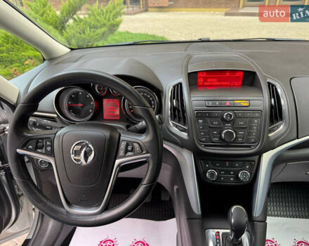 Серый Опель Зафира, объемом двигателя 2 л и пробегом 195 тыс. км за 11500 $, фото 18 на Automoto.ua