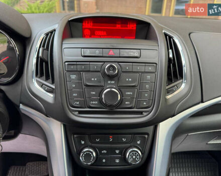 Серый Опель Зафира, объемом двигателя 2 л и пробегом 195 тыс. км за 11500 $, фото 22 на Automoto.ua