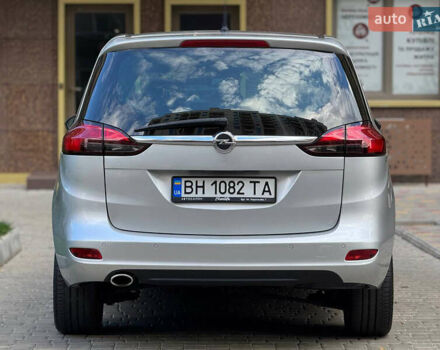 Серый Опель Зафира, объемом двигателя 2 л и пробегом 195 тыс. км за 11500 $, фото 8 на Automoto.ua