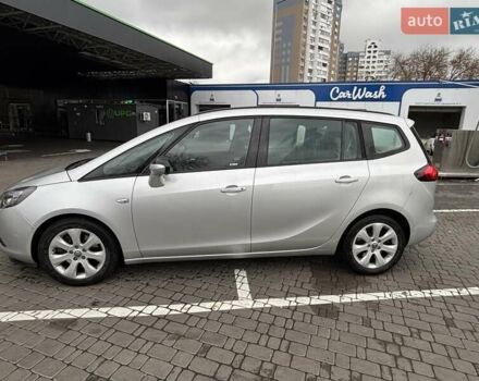 Серый Опель Зафира, объемом двигателя 2 л и пробегом 213 тыс. км за 6900 $, фото 3 на Automoto.ua