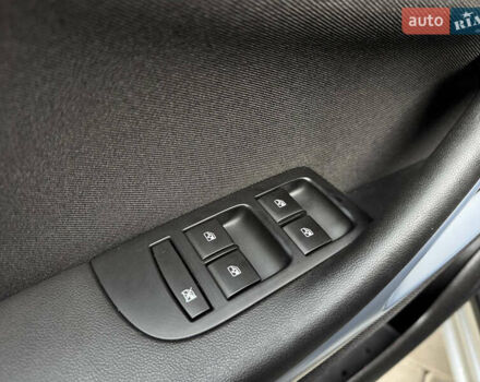 Серый Опель Зафира, объемом двигателя 2 л и пробегом 195 тыс. км за 11500 $, фото 21 на Automoto.ua