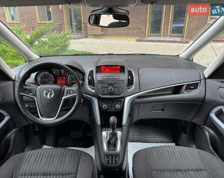 Серый Опель Зафира, объемом двигателя 2 л и пробегом 195 тыс. км за 11500 $, фото 27 на Automoto.ua