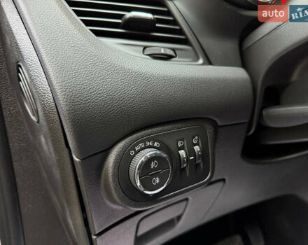 Серый Опель Зафира, объемом двигателя 2 л и пробегом 195 тыс. км за 11500 $, фото 19 на Automoto.ua