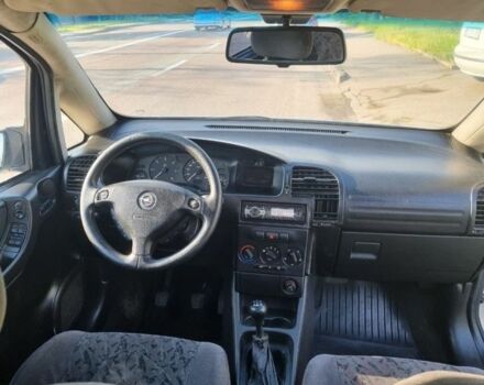 Сірий Опель Зафіра, об'ємом двигуна 0 л та пробігом 200 тис. км за 1574 $, фото 5 на Automoto.ua