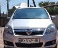 Серый Опель Зафира, объемом двигателя 1.6 л и пробегом 192 тыс. км за 4900 $, фото 1 на Automoto.ua