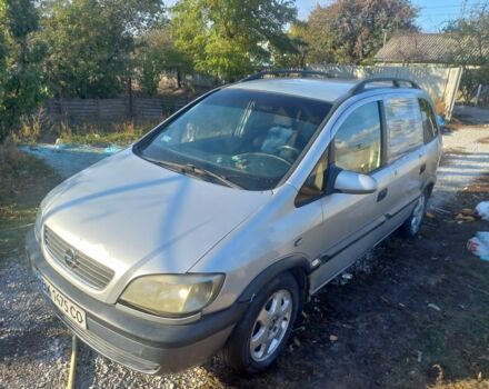 Серый Опель Зафира, объемом двигателя 1.8 л и пробегом 500 тыс. км за 2152 $, фото 12 на Automoto.ua