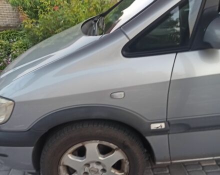 Серый Опель Зафира, объемом двигателя 2 л и пробегом 382 тыс. км за 3500 $, фото 1 на Automoto.ua