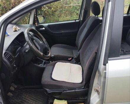 Серый Опель Зафира, объемом двигателя 2 л и пробегом 257 тыс. км за 3200 $, фото 4 на Automoto.ua