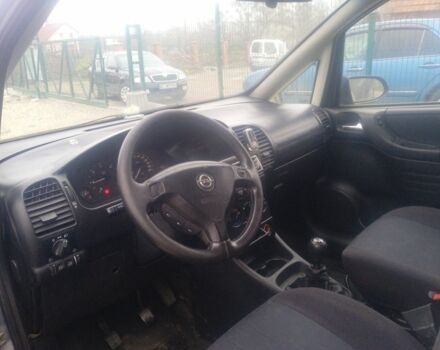 Серый Опель Зафира, объемом двигателя 0 л и пробегом 248 тыс. км за 1950 $, фото 4 на Automoto.ua