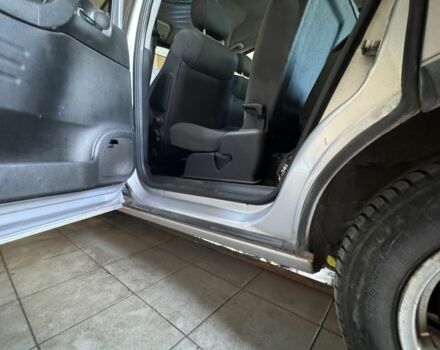 Серый Опель Зафира, объемом двигателя 2 л и пробегом 270 тыс. км за 2408 $, фото 12 на Automoto.ua