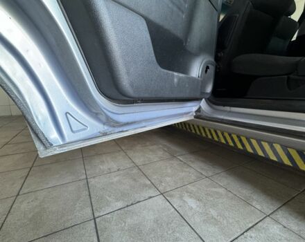 Серый Опель Зафира, объемом двигателя 2 л и пробегом 270 тыс. км за 2419 $, фото 13 на Automoto.ua