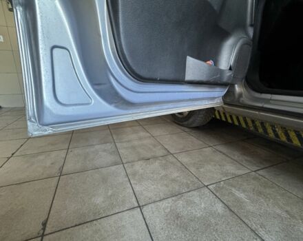 Серый Опель Зафира, объемом двигателя 2 л и пробегом 270 тыс. км за 2419 $, фото 14 на Automoto.ua