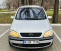Сірий Опель Зафіра, об'ємом двигуна 2 л та пробігом 247 тис. км за 2250 $, фото 1 на Automoto.ua