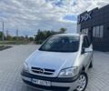 Серый Опель Зафира, объемом двигателя 2 л и пробегом 255 тыс. км за 1800 $, фото 1 на Automoto.ua