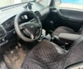 Серый Опель Зафира, объемом двигателя 2.2 л и пробегом 400 тыс. км за 4000 $, фото 4 на Automoto.ua
