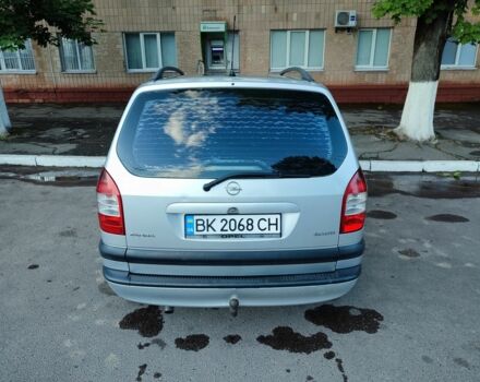 Серый Опель Зафира, объемом двигателя 2 л и пробегом 380 тыс. км за 3299 $, фото 4 на Automoto.ua