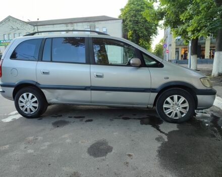 Серый Опель Зафира, объемом двигателя 2 л и пробегом 380 тыс. км за 3299 $, фото 6 на Automoto.ua