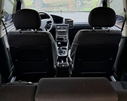 Сірий Опель Зафіра, об'ємом двигуна 2.2 л та пробігом 250 тис. км за 4000 $, фото 7 на Automoto.ua