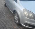 Серый Опель Зафира, объемом двигателя 1.9 л и пробегом 350 тыс. км за 4800 $, фото 2 на Automoto.ua