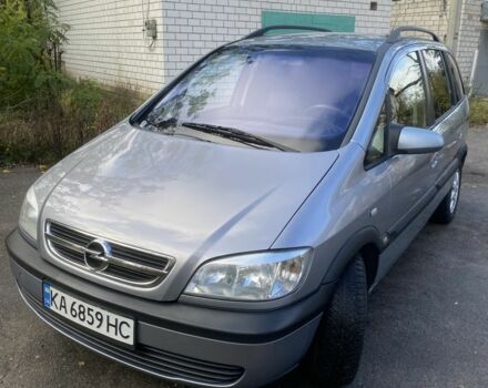 Серый Опель Зафира, объемом двигателя 2.2 л и пробегом 237 тыс. км за 4750 $, фото 3 на Automoto.ua