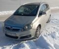 Серый Опель Зафира, объемом двигателя 1.9 л и пробегом 311 тыс. км за 4200 $, фото 1 на Automoto.ua