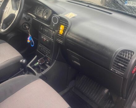 Сірий Опель Зафіра, об'ємом двигуна 1.8 л та пробігом 245 тис. км за 4500 $, фото 8 на Automoto.ua