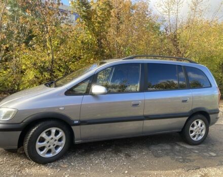 Серый Опель Зафира, объемом двигателя 2.2 л и пробегом 237 тыс. км за 4750 $, фото 2 на Automoto.ua