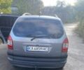 Серый Опель Зафира, объемом двигателя 2.2 л и пробегом 237 тыс. км за 4750 $, фото 20 на Automoto.ua