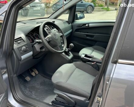 Серый Опель Зафира, объемом двигателя 1.6 л и пробегом 180 тыс. км за 6690 $, фото 25 на Automoto.ua