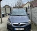 Серый Опель Зафира, объемом двигателя 1.9 л и пробегом 518 тыс. км за 3800 $, фото 1 на Automoto.ua