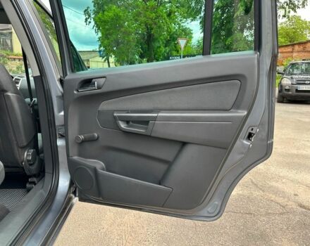 Серый Опель Зафира, объемом двигателя 1.6 л и пробегом 180 тыс. км за 6690 $, фото 20 на Automoto.ua